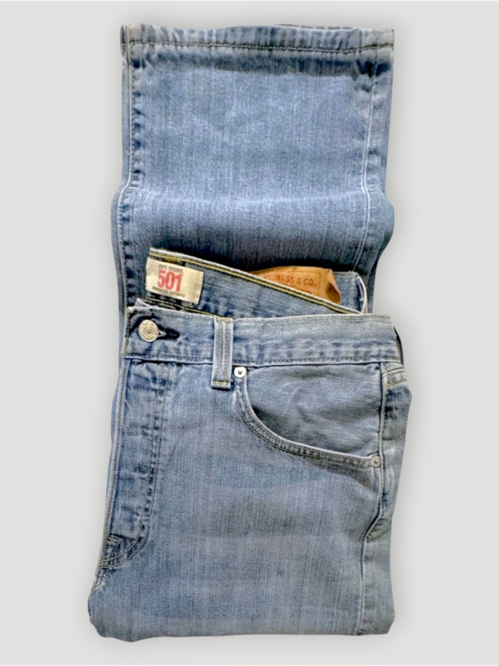 Vintage Levi’s 501 Jeans 34x32 Light Wash 100% Cotton Button Fly 90s Y2K